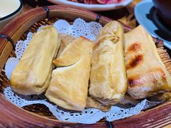 石屏烧豆腐-老滇山寨•云南特色菜•地方菜•民族风情歌舞表演(金碧店)