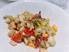 牛油果鸡胸肉色啦-WOKKA by艮上(中海环宇荟店)