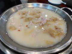 -老来福·非遗酸汤兔(凯旋路店)