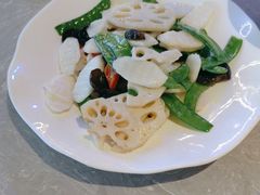-荷塘秋月·本帮江浙菜(国权路店)