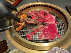 -铭牛烧肉·和牛海鲜自助(高新月牙湖店)