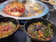 -沸炉重庆老火锅(军事博物馆店)