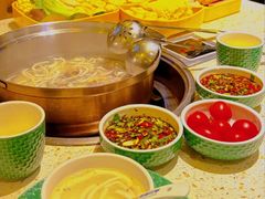 -润园四季椰子鸡火锅(卓越INTOWN店)