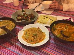 -香巴拉云南餐厅(华莱坞店)