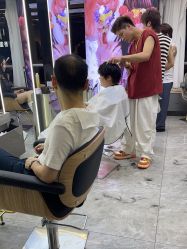 -藤野造型烫发染发