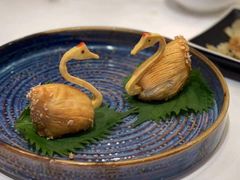 栗茸天鹅酥-白天鹅宾馆-宏图府餐厅
