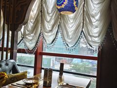 -迪拜杭州风味音乐餐厅(杭州首店 湖滨步行街店)