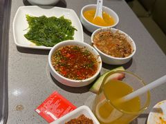 -海底捞火锅(新松江路生日主题店)