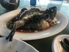 -四川小胡子海鲜(丁村万人海鲜广场店)