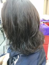 -诗悦发型烫染SALON