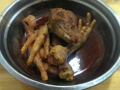 鸡爪爪和兔头-二孃鸡爪爪(东郊记忆店)