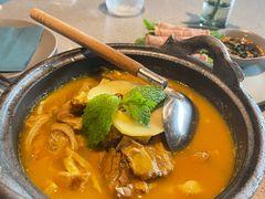 酸木瓜炖牛腩-半山腰·云南菜(侨福芳草地店)