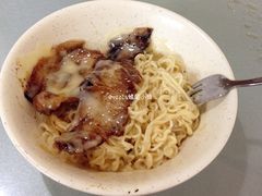 猪颈肉芝士捞公仔面-新记餐厅(香槟大厦店)
