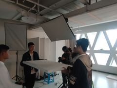 -金夫人化妆摄影职业培训学校