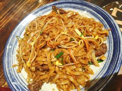 -蚝美人·生蚝海鲜烧烤(茶花园店)