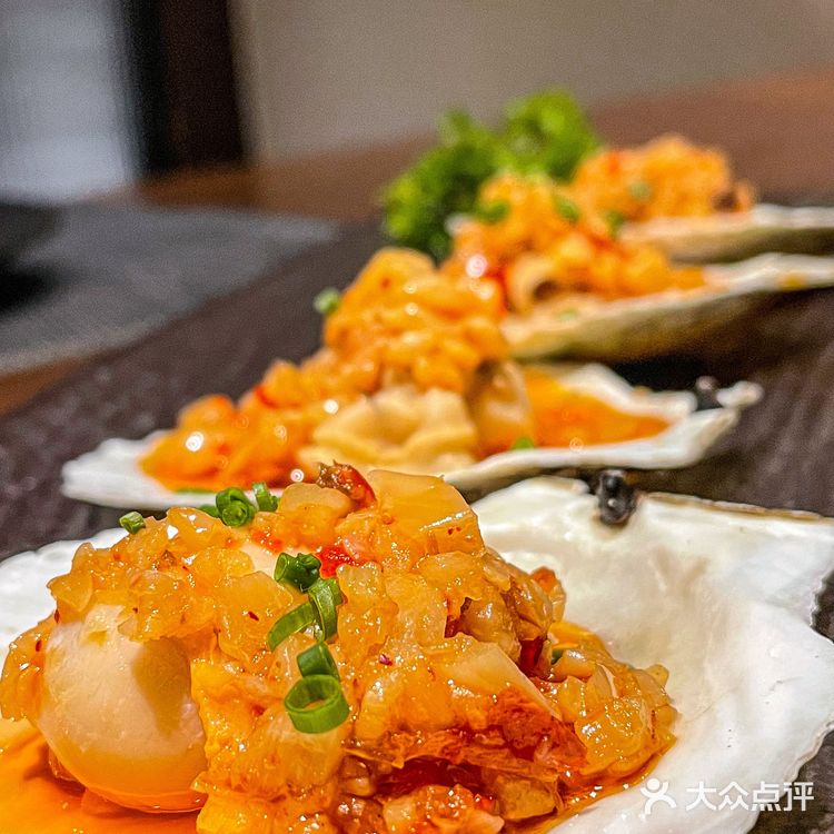 扶我起来，我还能吃｜武汉超火海鲜自助