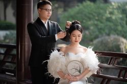 -雪中彩影婚纱摄影·微光艺术中心