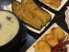 凤爪，虾球，馒头-郑贵初烧烤·烤凤爪的发明者(王家湾店)