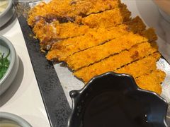 馋嘴炸猪排-馋三尺蟹粉小笼(人民广场店)