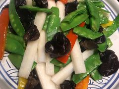 -云海肴·汽锅鸡·云南菜(天山百盛优客店)