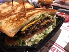 -The Habit Burger Grill 哈比特汉堡(复兴soho店)