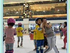 -正佳冰河湾真冰滑冰场