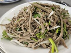 -溢心园香河肉饼总店
