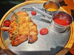 猪颈肉-小大董·烤鸭(王府井apm店)
