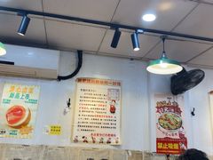 -柳州肥姨妈大骨螺蛳粉(东靖路店)