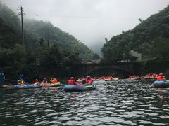 -安吉龙王山峡谷漂流