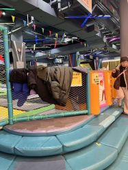 -反弹蹦床公园·亲子乐园·团建·派对(尚品奥莱店)