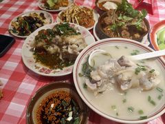 -老方桌烂蹄花川菜馆(九龙坡店)