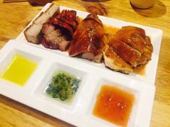 -新大咀港式茶餐厅(宝山万达店)