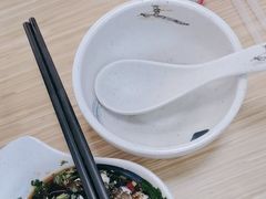 -杨老板·海鲜集市火锅·鲜切牛肉(中防万宝店)