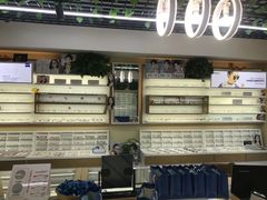 -视野联行眼镜·蔡司·控优点授权(长白万象汇店)
