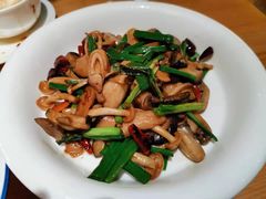 橄榄油炒三样蘑菇-周三的情书花园餐厅(江北店)