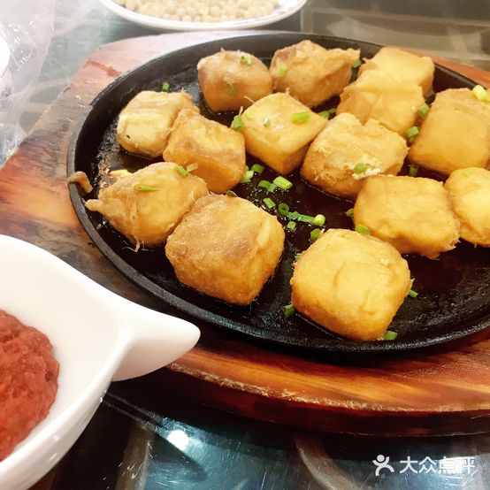 黎阳佬徽菜馆(置地·栢景雅居紫薇轩店)