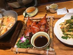 脆皮小刀鸭-老滇山寨•云南特色菜•地方菜•民族风情歌舞表演(金碧店)