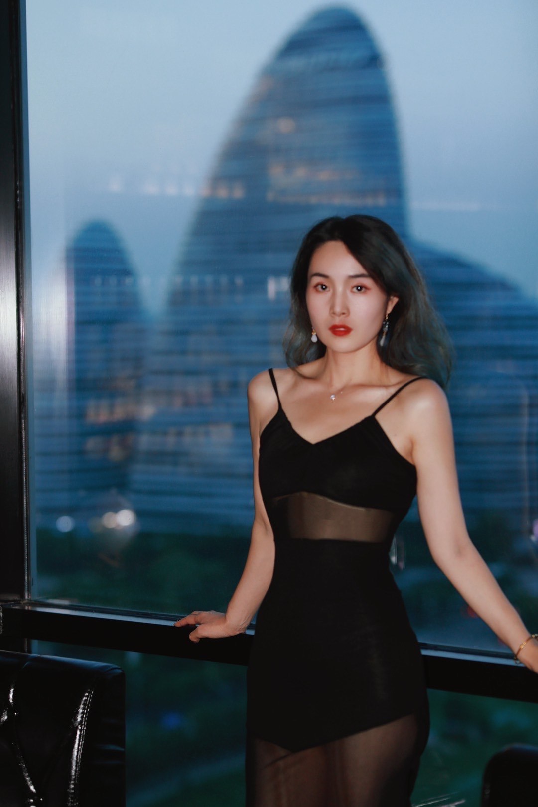 https://qcloud.dpfile.com/pc/mTKlzbKrL_53um2P-b3ZWpsaP76cz6pXxdj_BLzkyPsD1h29x087psAfax0eOTqNY0q73sB2DyQcgmKUxZFQtw.jpg