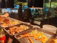 -大中华希尔顿酒店-念自助餐·嗨啤·小龙虾