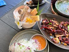 -Ameigo梅果·云贵川bistro(长宁来福士店)