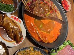 -萍姐火锅·公路夜市(武汉首店)