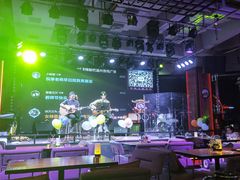 -爱啤精酿·民谣酒馆(滨江店)