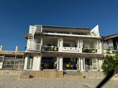 -The Sunny Side Cafe Station 1