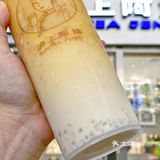 武汉的夏天必须拥有两杯沪上阿姨的绿豆牛乳冰！