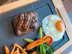 安格斯牛排7分熟-Kathleen's Waitan 凯圣琳江景西餐厅(外滩店)