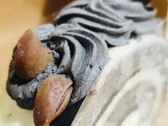 黑芝麻芝士犇犇卷-星巴克臻选(宁波北仑银泰城店)