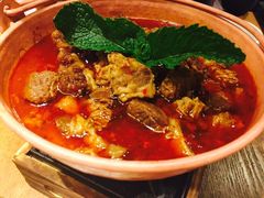 -云海肴·汽锅鸡·云南菜(天山百盛优客店)