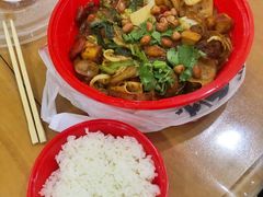 -愉肴麻辣香锅(中山路店)