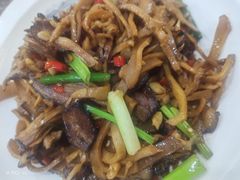 -湖南人家湘菜馆(镇江路店)